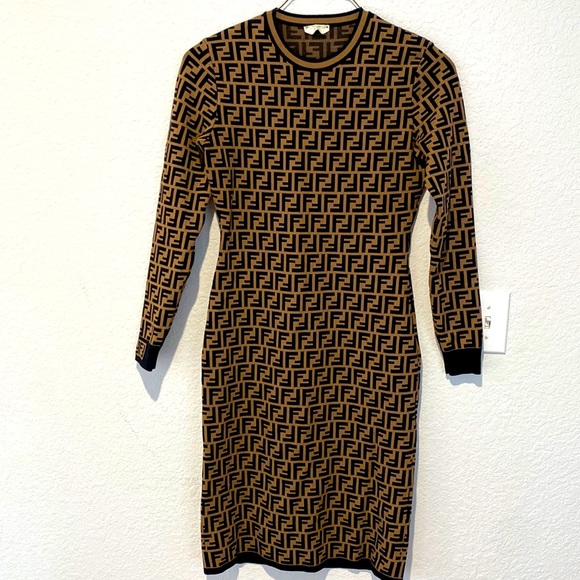 Fendi Beaded Flower Knitted Dress Pink Wool main image 1